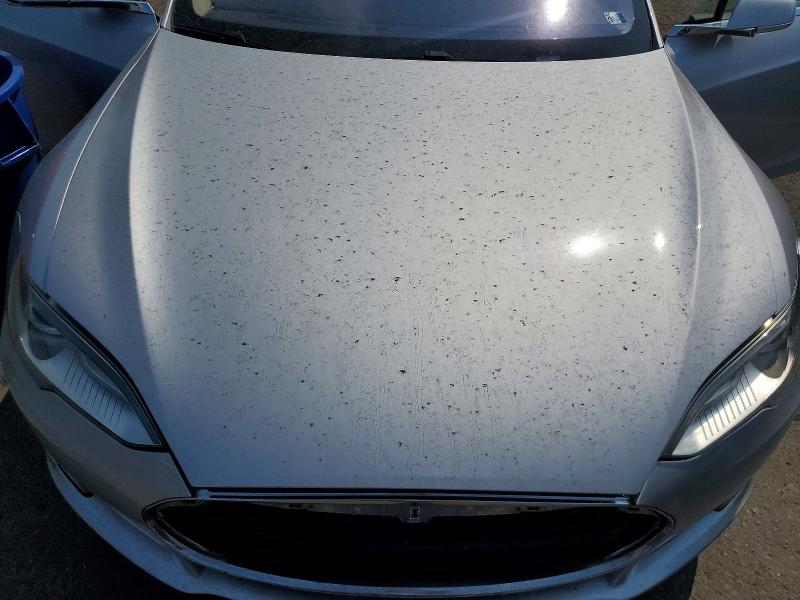 2013 Tesla Model S მანქანა იყიდება აუქციონზე, vin: 5YJSA1DN0DFP18656, აუქციონის ნომერი: 62527376
