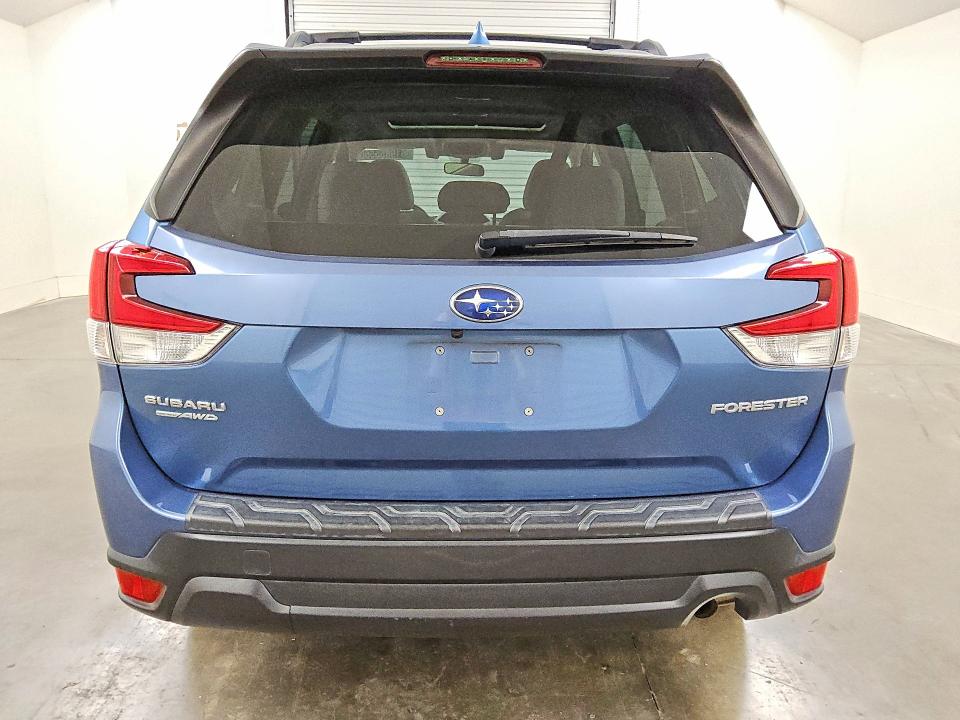 Продажа на аукционе авто 2021 Subaru Forester, vin: JF2SKAFC6MH514888, номер лота: 61985556