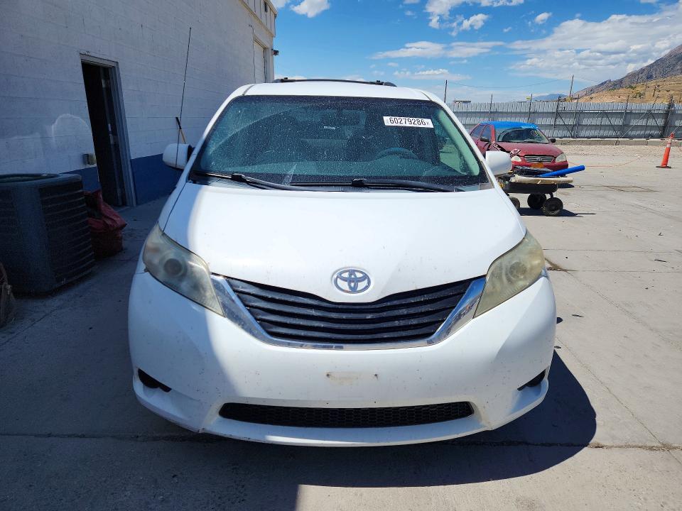 Aukcja sprzedaży 2011 Toyota Sienna, vin: 5TDKK3DC1BS065058, numer aukcji: 60279286