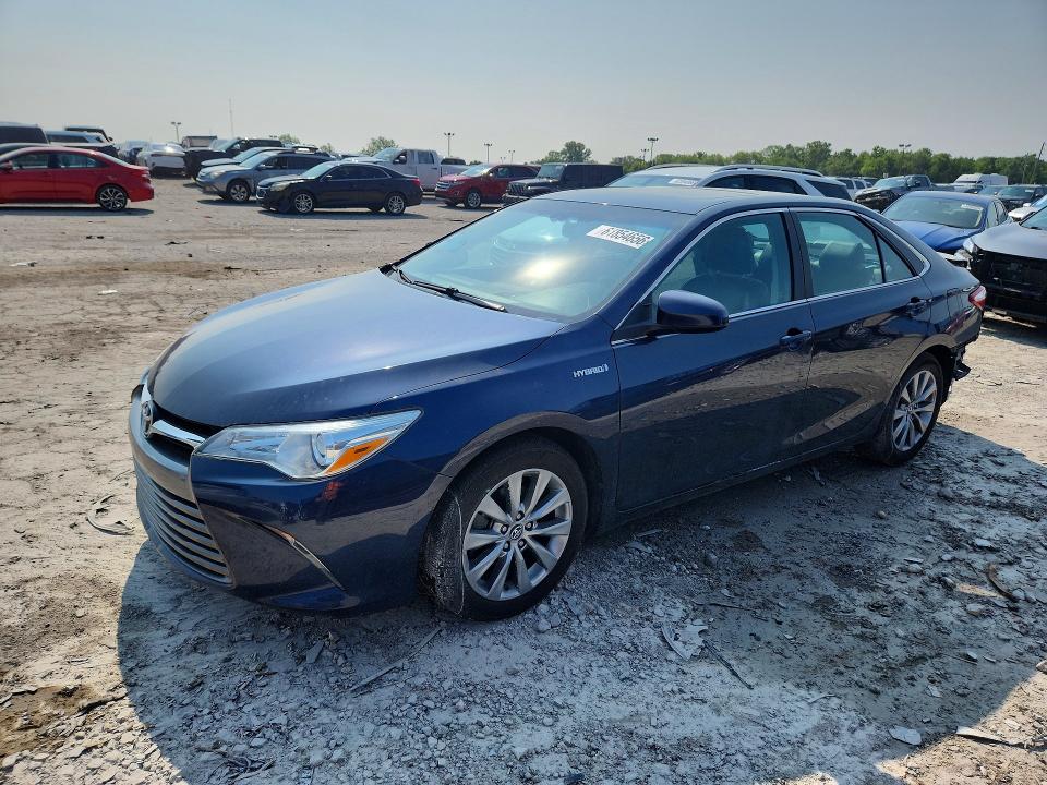 2017 Toyota Camry Hybrid მანქანა იყიდება აუქციონზე, vin: 4T1BD1FK3HU201564, აუქციონის ნომერი: 61854656