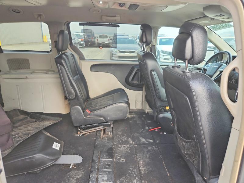 2015 Chrysler Town & Country მანქანა იყიდება აუქციონზე, vin: 2C4RC1BG1FR636634, აუქციონის ნომერი: 63430506