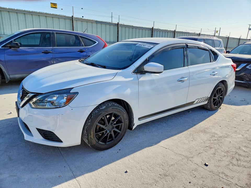 2017 Nissan Sentra მანქანა იყიდება აუქციონზე, vin: 3N1AB7AP5HY261728, აუქციონის ნომერი: 63246116