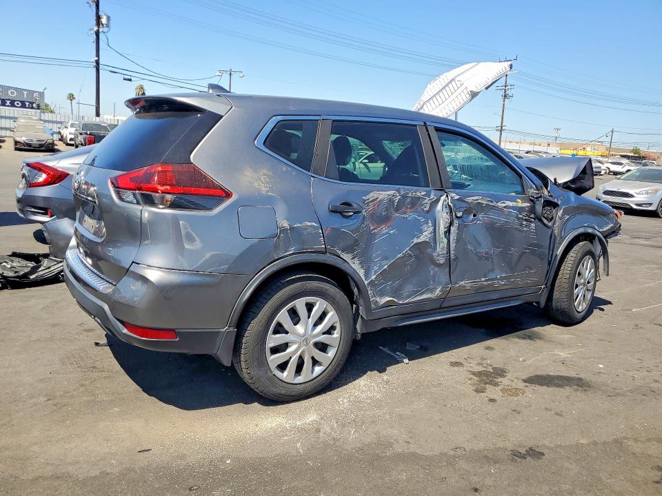 63532626 :رقم المزاد ، KNMAT2MT7JP576656 vin ، 2018 Nissan Rogue مزاد بيع