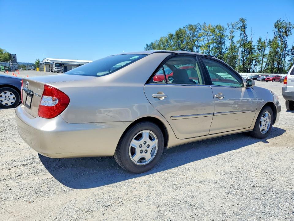 63424686 :رقم المزاد ، 4T1BE32K42U520915 vin ، 2002 Toyota Camry مزاد بيع