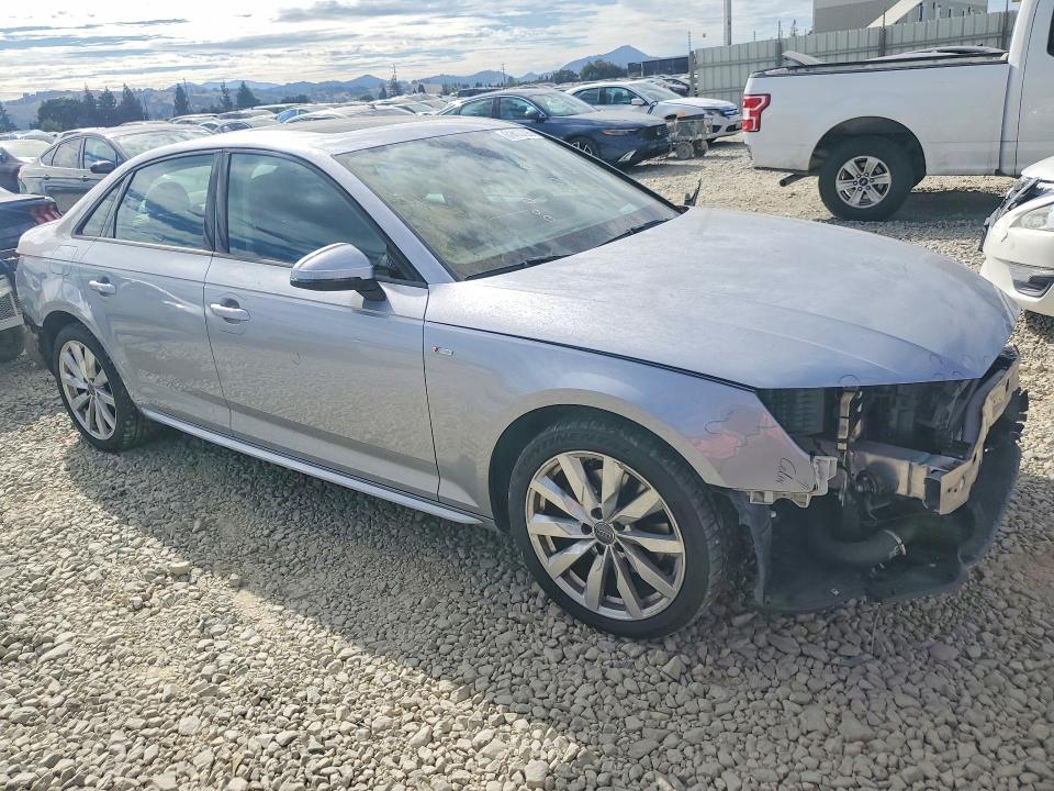 61413796 :رقم المزاد ، WAUKMAF42JA224425 vin ، 2018 Audi A4 مزاد بيع