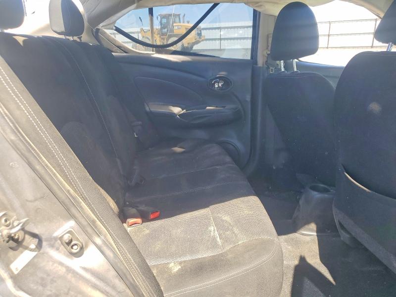 59393926 :رقم المزاد ، 3N1CN7AP4JL812931 vin ، 2018 Nissan Versa مزاد بيع