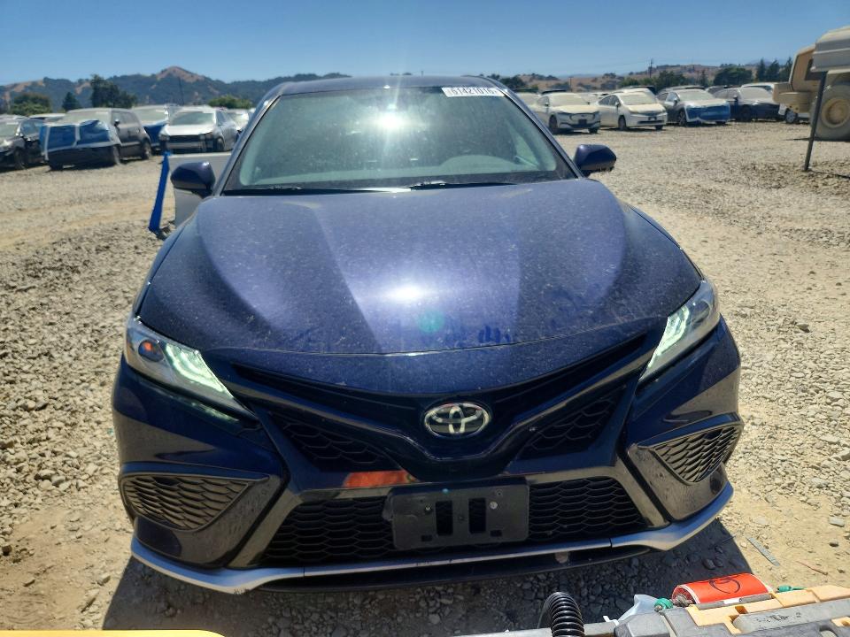 61421016 :رقم المزاد ، 4T1K61AK0NU700562 vin ، 2022 Toyota Camry مزاد بيع