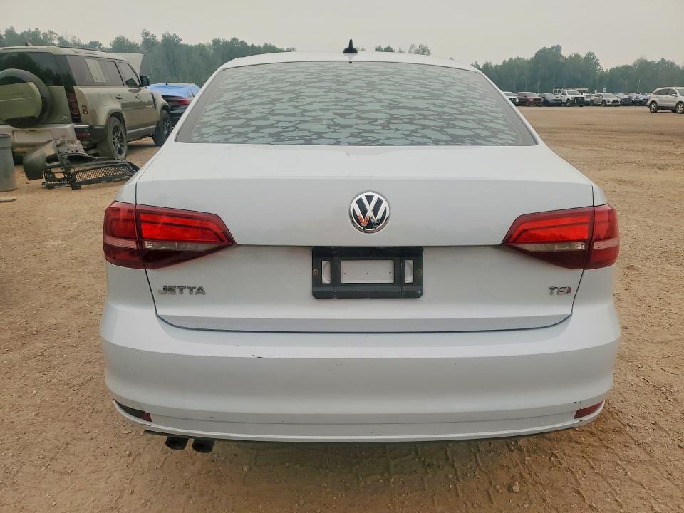 2017 Volkswagen Jetta მანქანა იყიდება აუქციონზე, vin: 3VW2B7AJXHM323044, აუქციონის ნომერი: 59182686