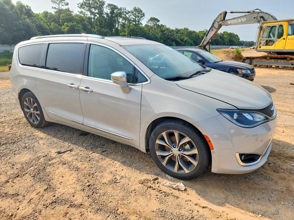 Продаж на аукціоні авто 2017 Chrysler Pacifica, vin: 2C4RC1GGXHR665187, номер лоту: 62694786