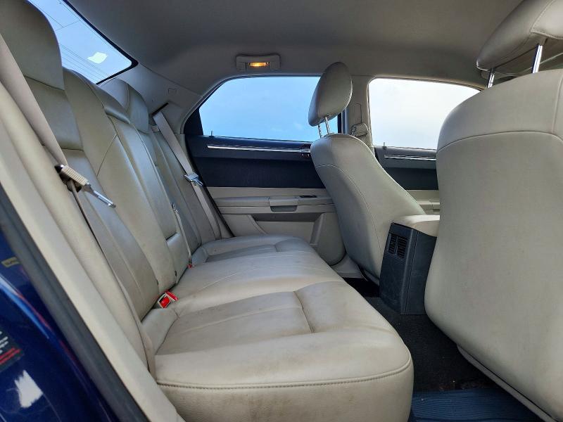 60388206 :رقم المزاد ، 2C3AA53G45H183174 vin ، 2005 Chrysler 300 مزاد بيع