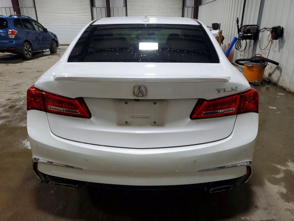 Продажа на аукционе авто 2018 Acura Tlx, vin: 19UUB2F72JA008805, номер лота: 62214836