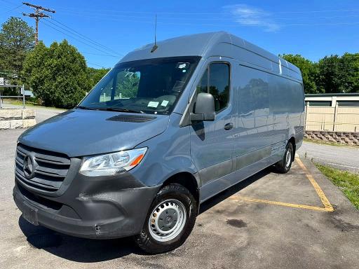 57392836 :رقم المزاد ، W1Y40CHY3MT070721 vin ، 2021 Mercedes-benz Sprinter مزاد بيع