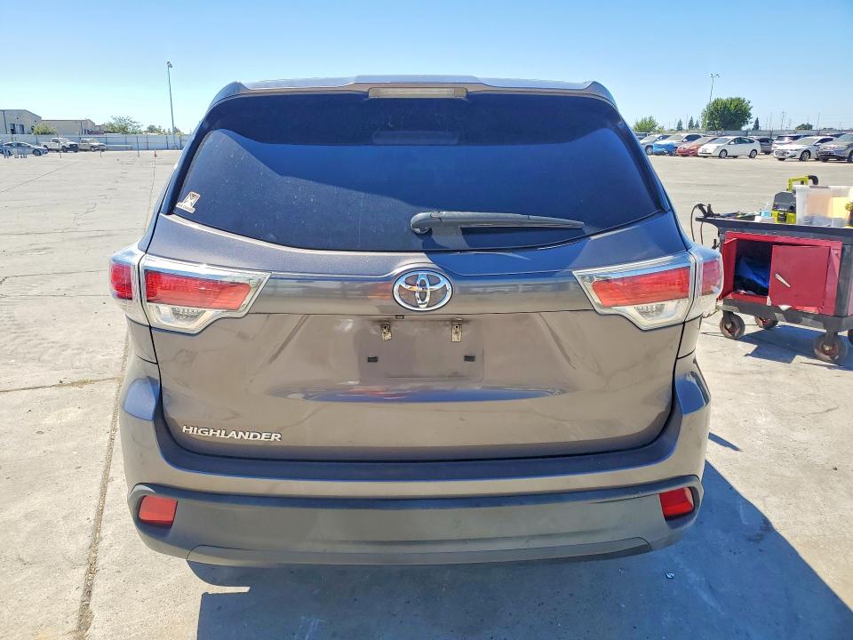 63200776 :رقم المزاد ، 5TDZARFH6GS018791 vin ، 2016 Toyota Highlander مزاد بيع
