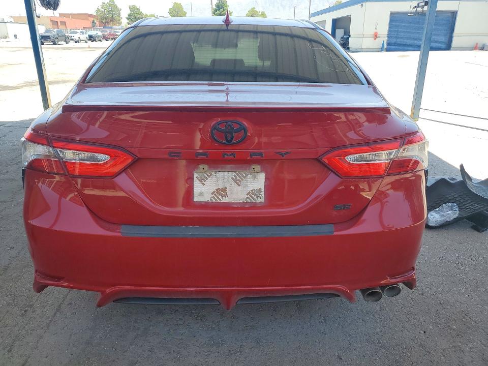 62692866 :رقم المزاد ، 4T1B11HK5KU293435 vin ، 2019 Toyota Camry مزاد بيع