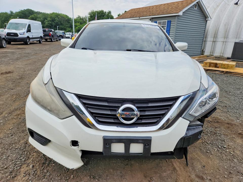 2017 Nissan Altima მანქანა იყიდება აუქციონზე, vin: 1N4AL3AP4HN325389, აუქციონის ნომერი: 61554896
