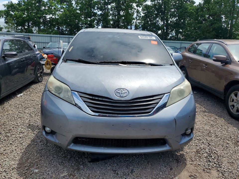 60588166 :رقم المزاد ، 5TDDK3DC5BS020908 vin ، 2011 Toyota Sienna مزاد بيع
