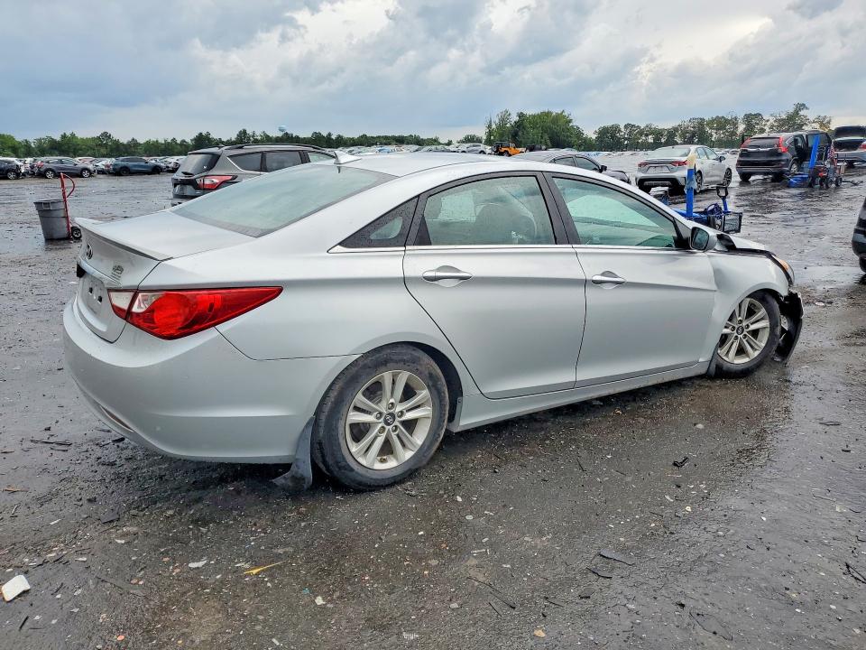 62170016 :رقم المزاد ، 5NPEB4AC9DH743426 vin ، 2013 Hyundai Sonata مزاد بيع