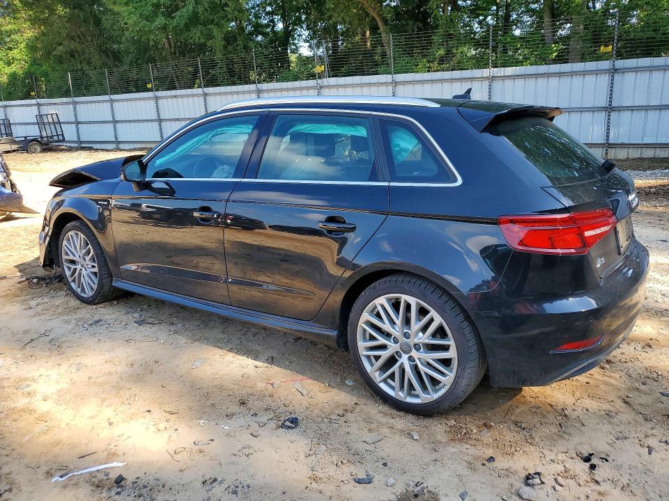 Продаж на аукціоні авто 2018 Audi A3, vin: WAUTPBFF7JA075951, номер лоту: 60127516