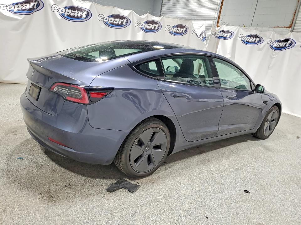 61541806 :رقم المزاد ، 5YJ3E1EA4NF369085 vin ، 2022 Tesla Model 3 مزاد بيع