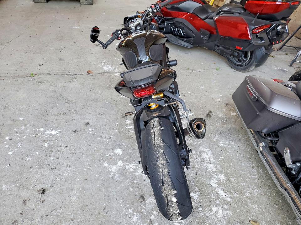 2018 Triumph Motorcycle Street Triple მანქანა იყიდება აუქციონზე, vin: SMTA464S9JT815922, აუქციონის ნომერი: 59635876
