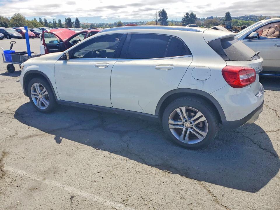 2015 Mercedes-benz Gla მანქანა იყიდება აუქციონზე, vin: WDCTG4GB1FJ163602, აუქციონის ნომერი: 62340876