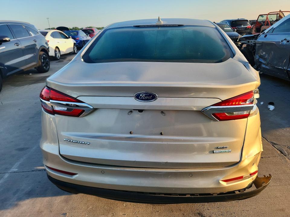 59699626 :رقم المزاد ، 3FA6P0HD3KR176319 vin ، 2019 Ford Fusion مزاد بيع