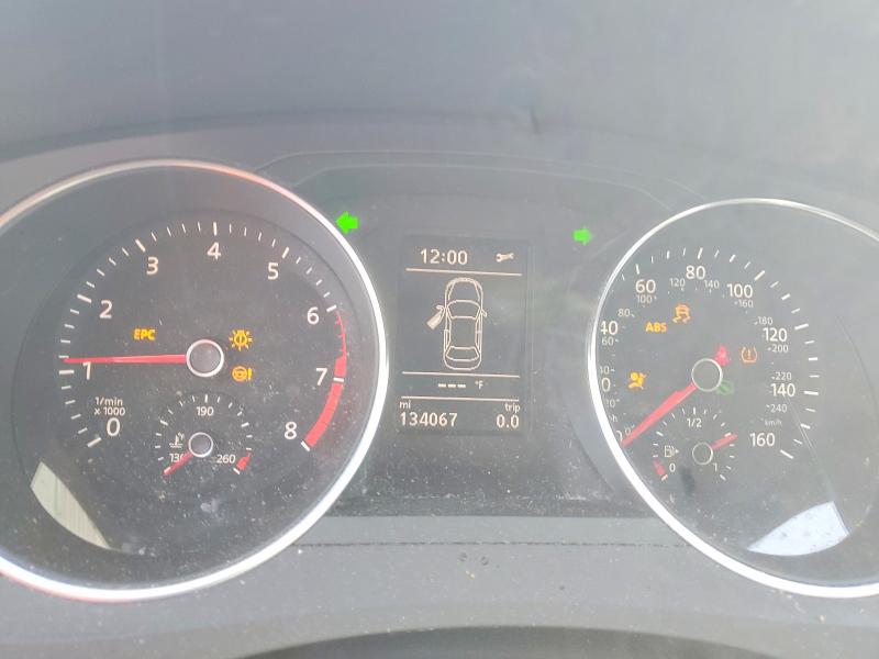 61112616 :رقم المزاد ، 3VWDB7AJ9HM217015 vin ، 2017 Volkswagen Jetta مزاد بيع
