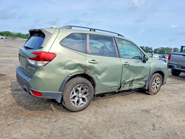 Продаж на аукціоні авто 2021 Subaru Forester, vin: JF2SKAJC6MH522206, номер лоту: 62015226
