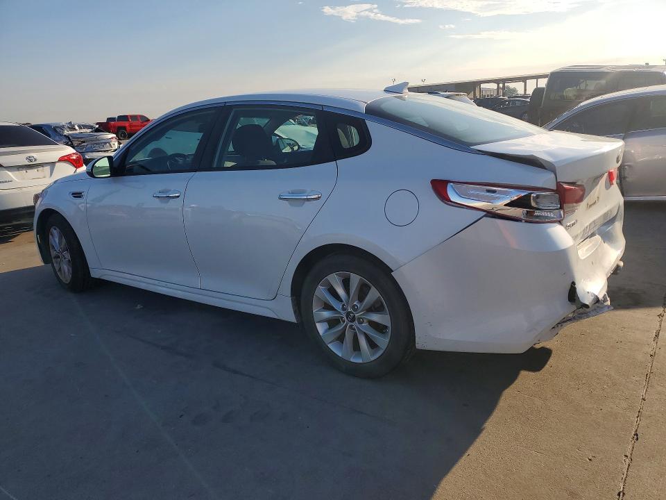 59775786 :رقم المزاد ، 5XXGT4L36JG263435 vin ، 2018 Kia Optima مزاد بيع
