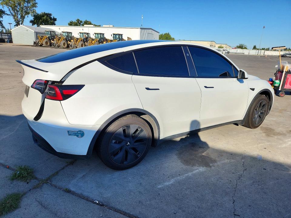 Продажа на аукционе авто 2025 Tesla Model Y, vin: 7SAYGDED4SF277419, номер лота: 61181886