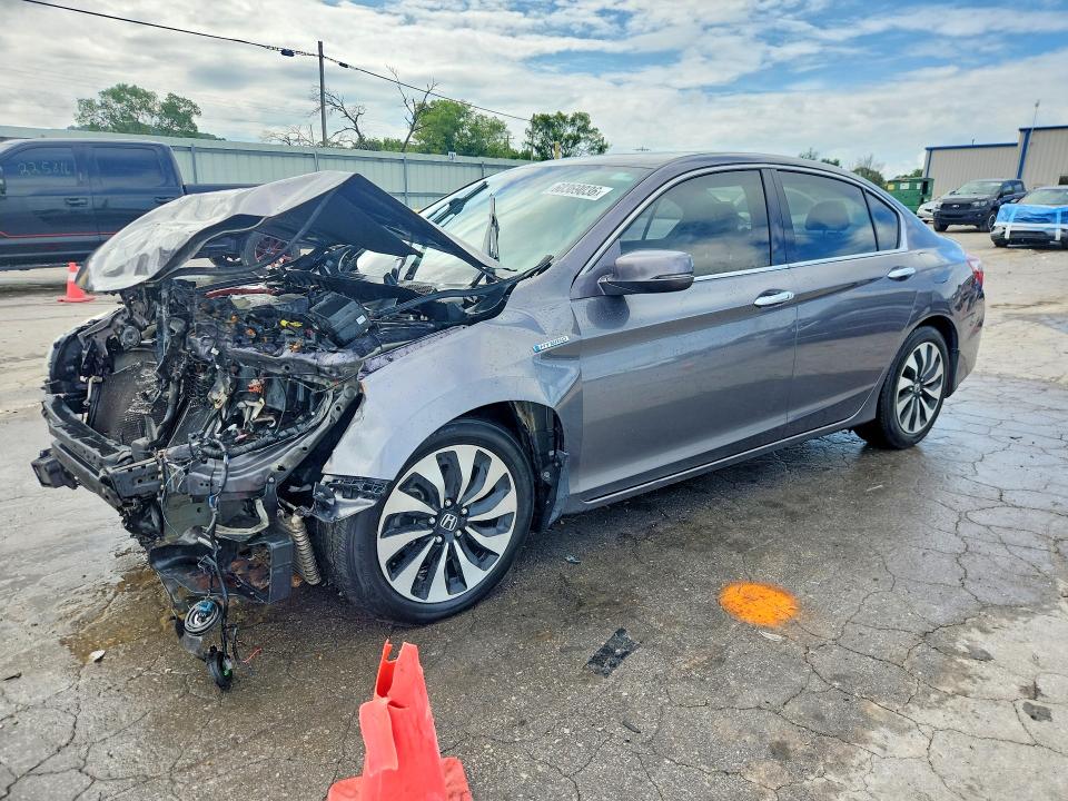 Auction sale of the 2017 Honda Accord, vin: JHMCR6F55HC007480, lot number: 60369036