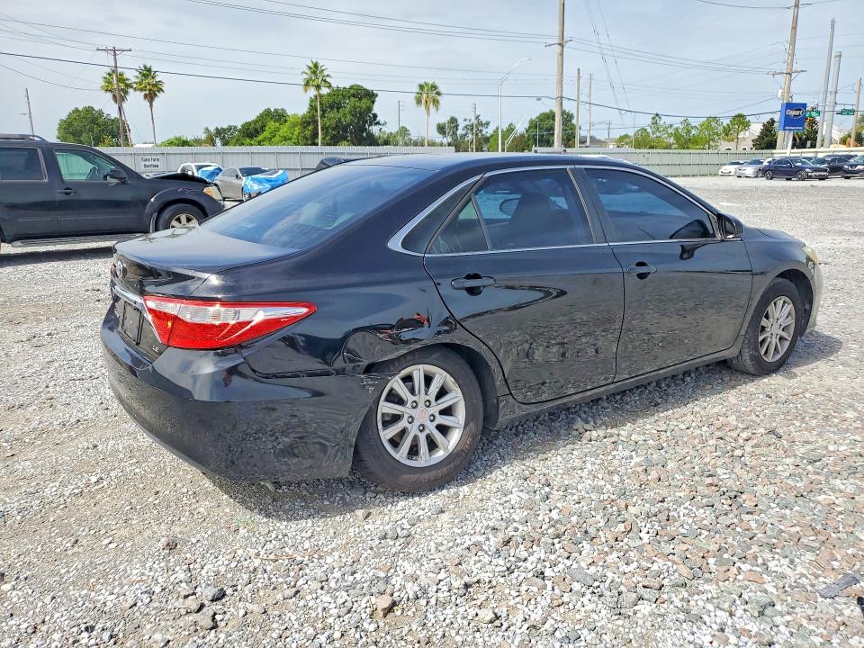 60759356 :رقم المزاد ، 4T1BF1FK8GU123307 vin ، 2016 Toyota Camry مزاد بيع
