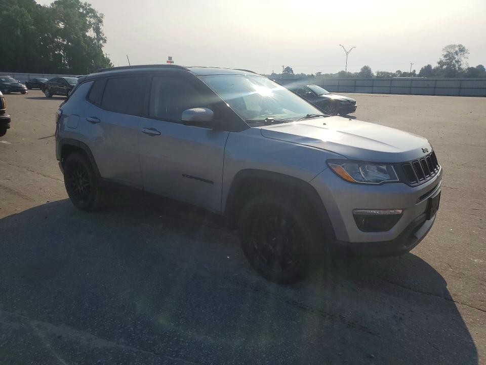 61296466 :رقم المزاد ، 3C4NJDBB8KT621226 vin ، 2019 Jeep Compass مزاد بيع