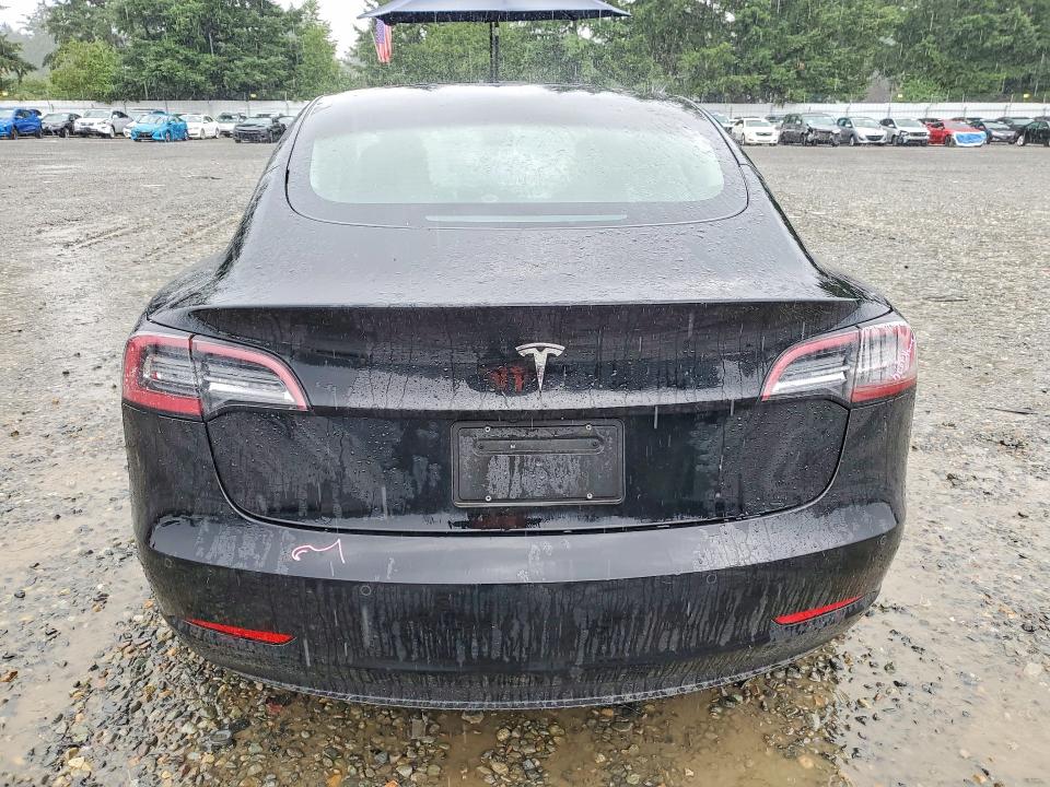 60546546 :رقم المزاد ، 5YJ3E1EA6NF186755 vin ، 2022 Tesla Model 3 مزاد بيع