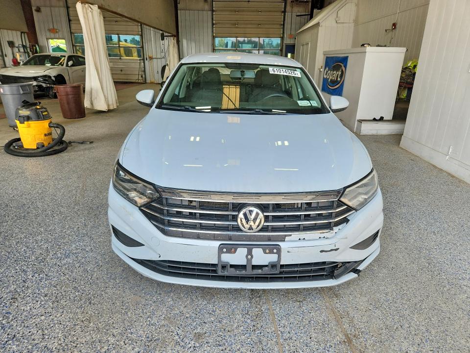 61014526 :رقم المزاد ، 3VWC57BU1KM130504 vin ، 2019 Volkswagen Jetta مزاد بيع