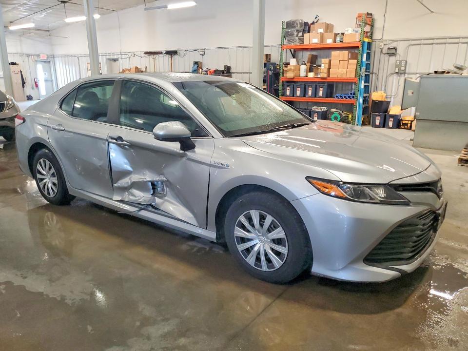 85632035 :رقم المزاد ، 4T1B31HK6KU517273 vin ، 2019 Toyota Camry مزاد بيع