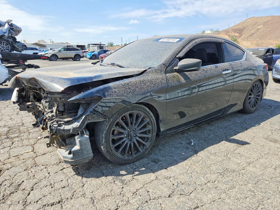 62100216 :رقم المزاد ، 1HGCT1A3XHA001389 vin ، 2017 Honda Accord مزاد بيع