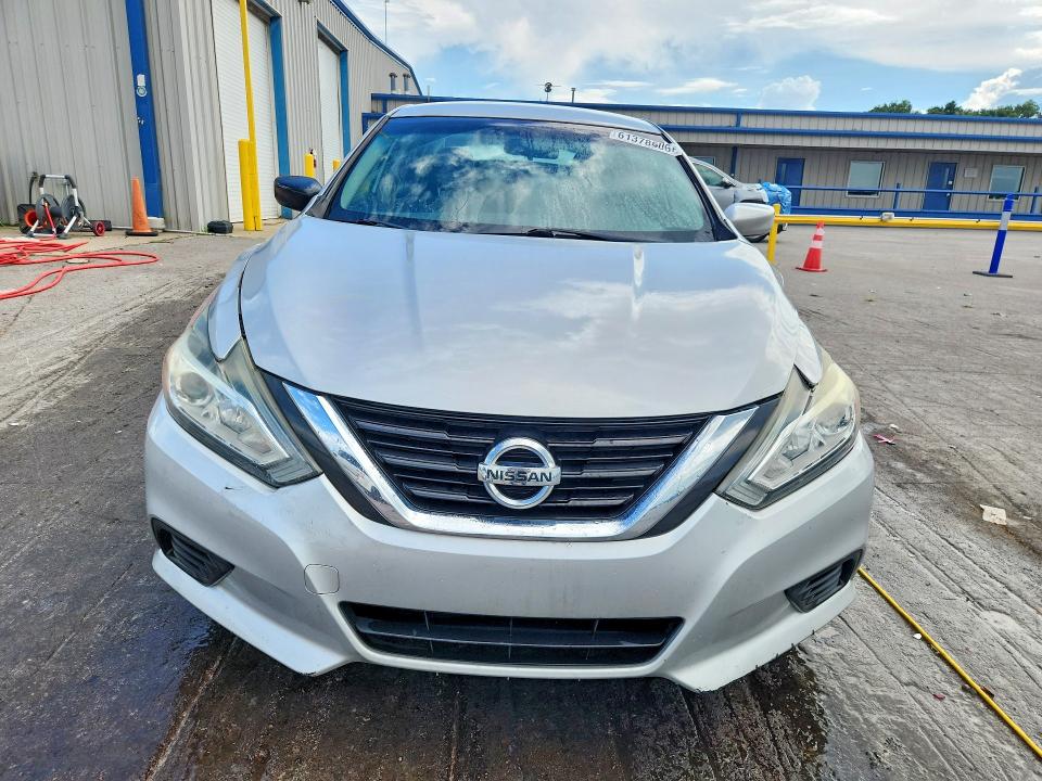 2017 Nissan Altima მანქანა იყიდება აუქციონზე, vin: 1N4AL3AP7HN346446, აუქციონის ნომერი: 61378606