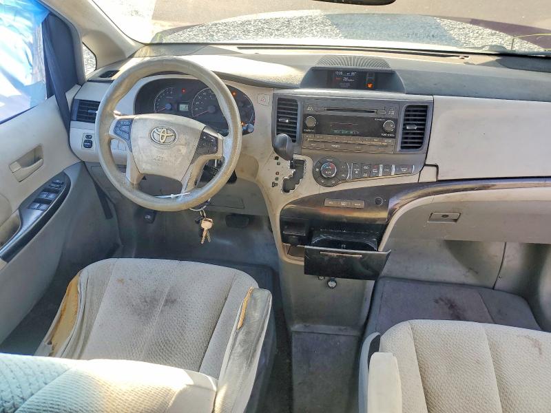 2014 Toyota Sienna მანქანა იყიდება აუქციონზე, vin: 5TDKK3DCXES486104, აუქციონის ნომერი: 60204296