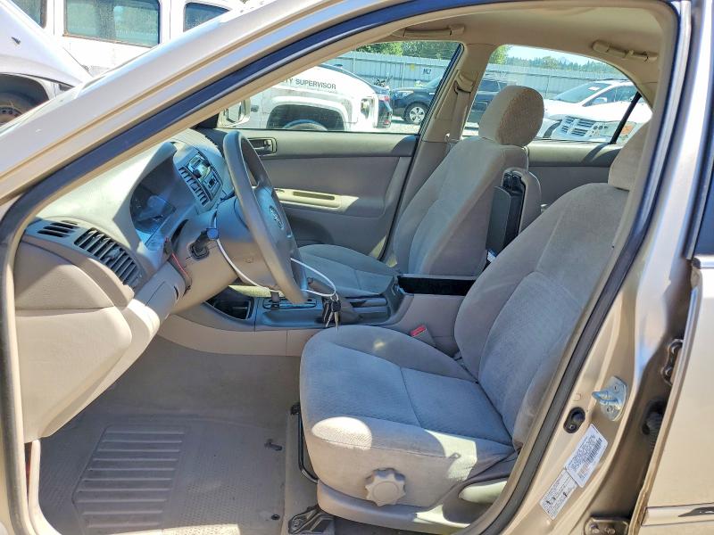 63424686 :رقم المزاد ، 4T1BE32K42U520915 vin ، 2002 Toyota Camry مزاد بيع