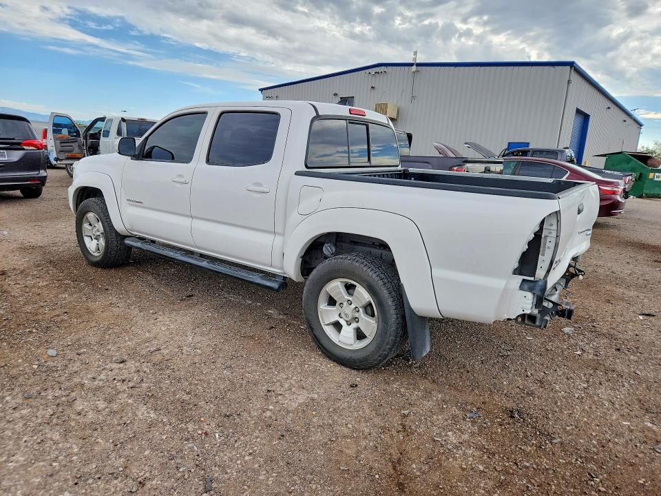 61691346 :رقم المزاد ، 5TFJU4GN3FX072747 vin ، 2015 Toyota Tacoma مزاد بيع