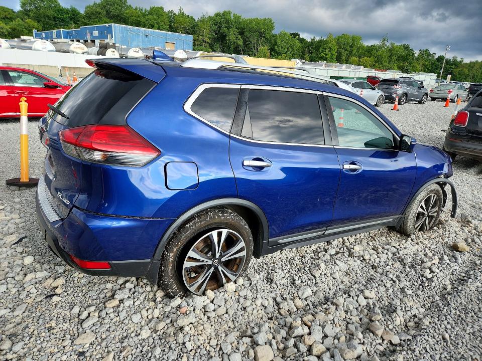 2017 Nissan Rogue მანქანა იყიდება აუქციონზე, vin: JN8AT2MV4HW017362, აუქციონის ნომერი: 62891856