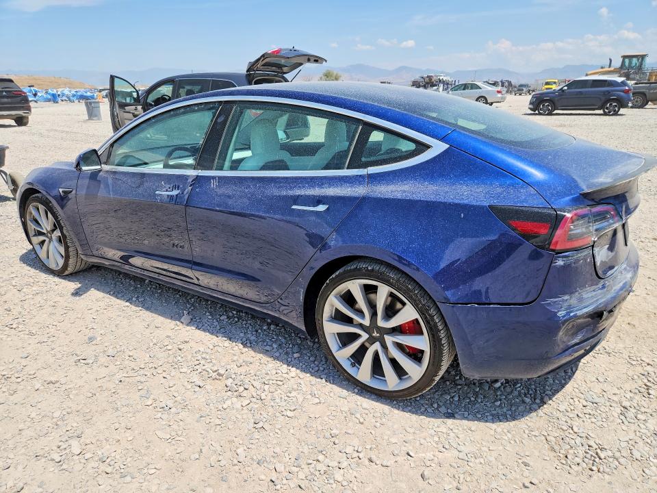 Продажа на аукционе авто 2019 Tesla Model 3, vin: 5YJ3E1EB6KF231701, номер лота: 61611756