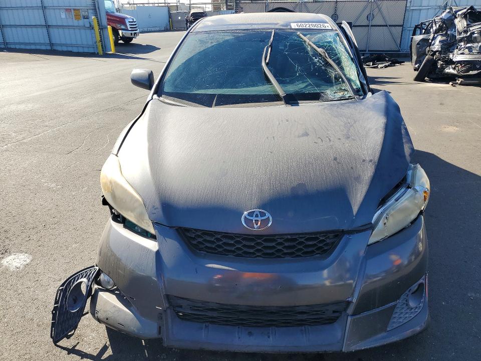 60220026 :رقم المزاد ، 2T1KU4EE3AC419119 vin ، 2010 Toyota Matrix مزاد بيع