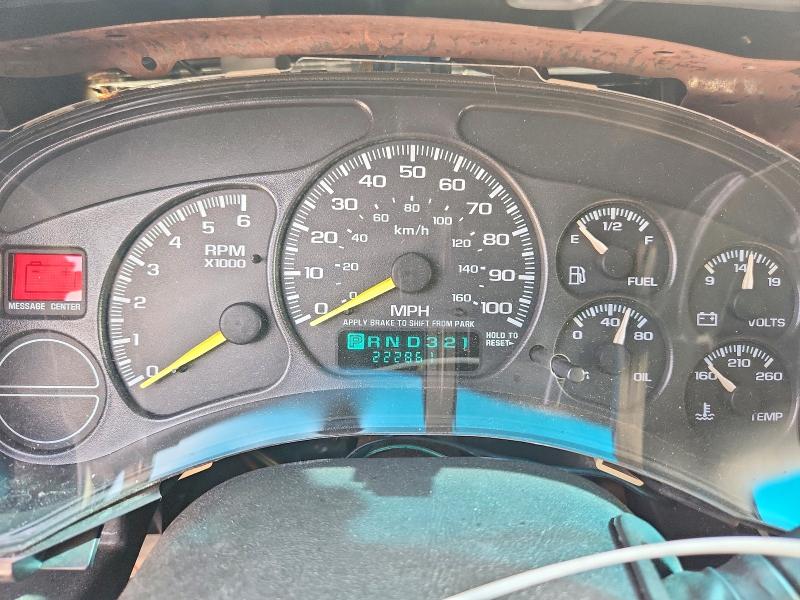 Продаж на аукціоні авто 2000 Chevrolet Suburban, vin: 3GNEC16T6YG169328, номер лоту: 62419546