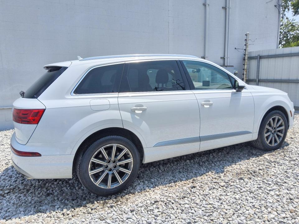 61082936 :رقم المزاد ، WA1LHAF71KD026709 vin ، 2019 Audi Q7 مزاد بيع