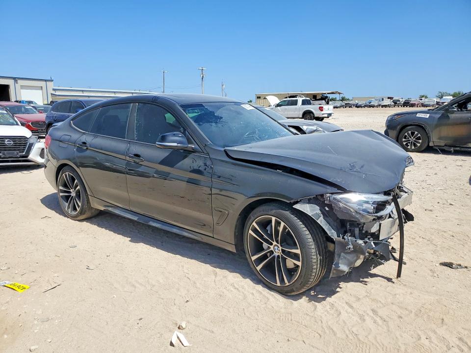 60577496 :رقم المزاد ، WBA8Y3C58JG451395 vin ، 2018 Bmw 340 مزاد بيع