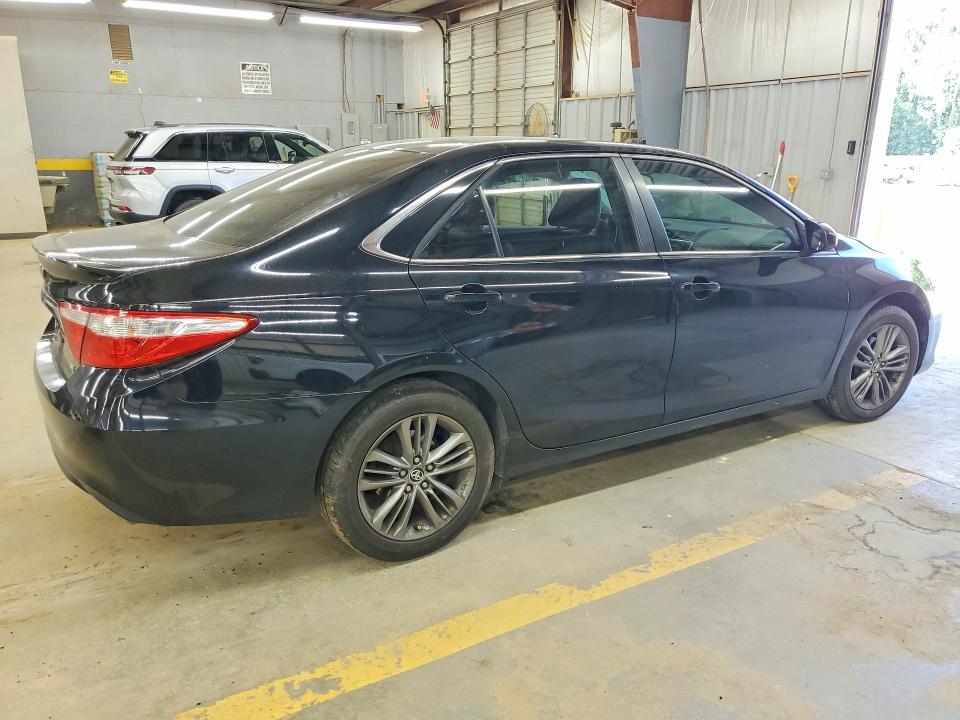 2015 Toyota Camry მანქანა იყიდება აუქციონზე, vin: 4T1BF1FKXFU001157, აუქციონის ნომერი: 60262696