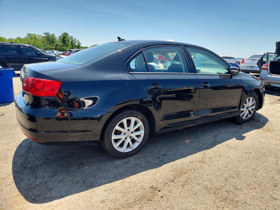 61430066 :رقم المزاد ، 3VWDP7AJ2CM338737 vin ، 2012 Volkswagen Jetta مزاد بيع