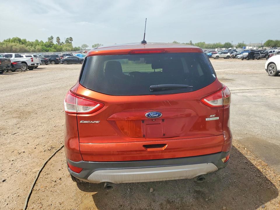60059986 :رقم المزاد ، 1FMCU0GX7EUD57885 vin ، 2014 Ford Escape مزاد بيع